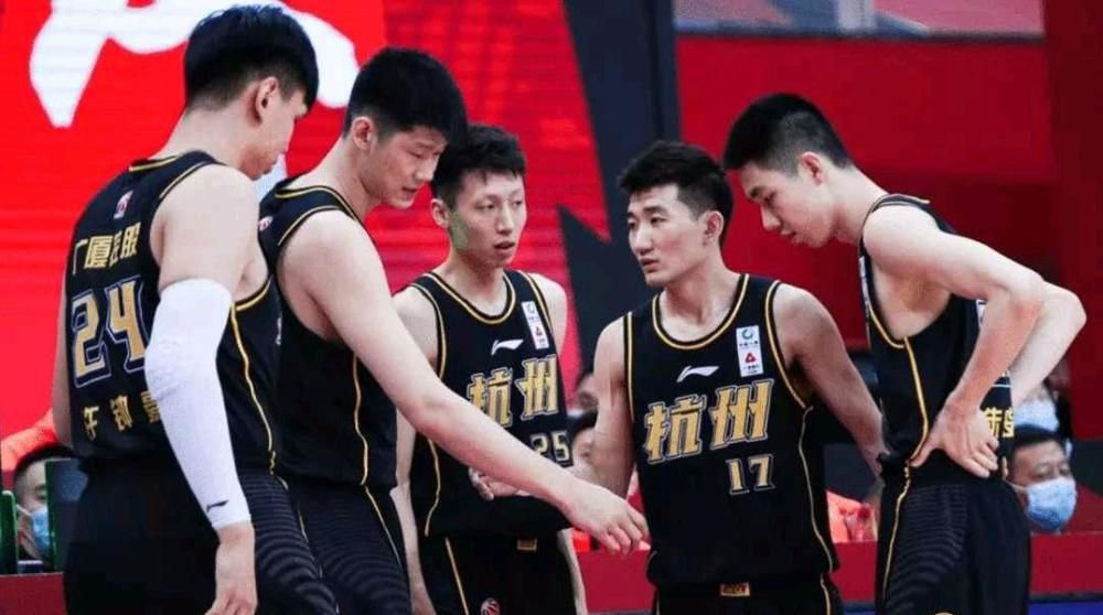吴东海这话，不但是给了自己台阶，也给了宋老爷子台阶。